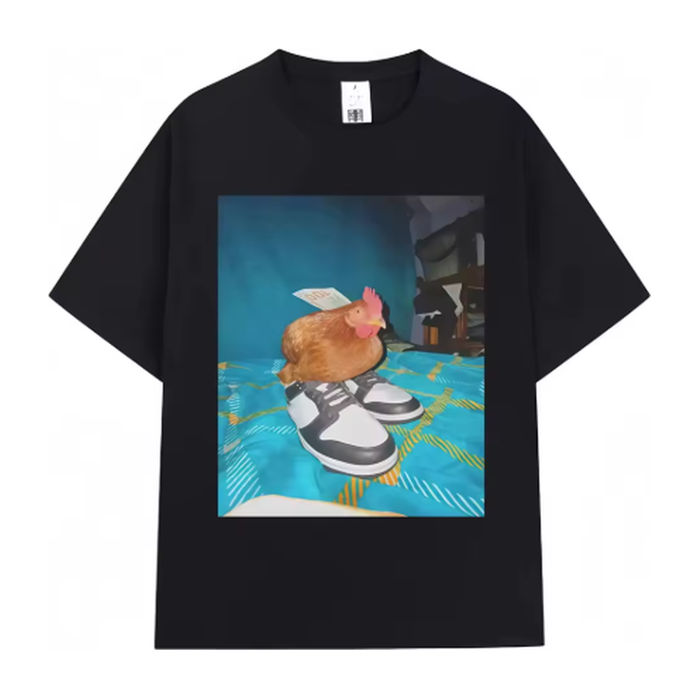 CHICKEN IN KICKS TEE